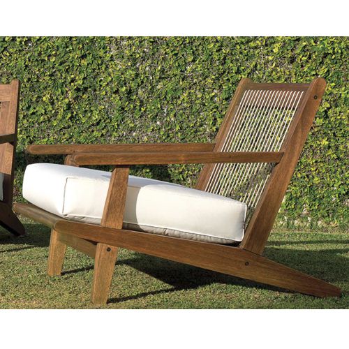 Sillón Maiorca de madera de exterior y cojín