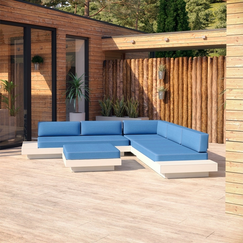 Sala Platform One de Loll Designs en una terraza al exterior