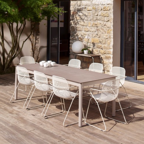 Sillas de comedor de jardin modelo Ramatuelle de resina plastica y acero